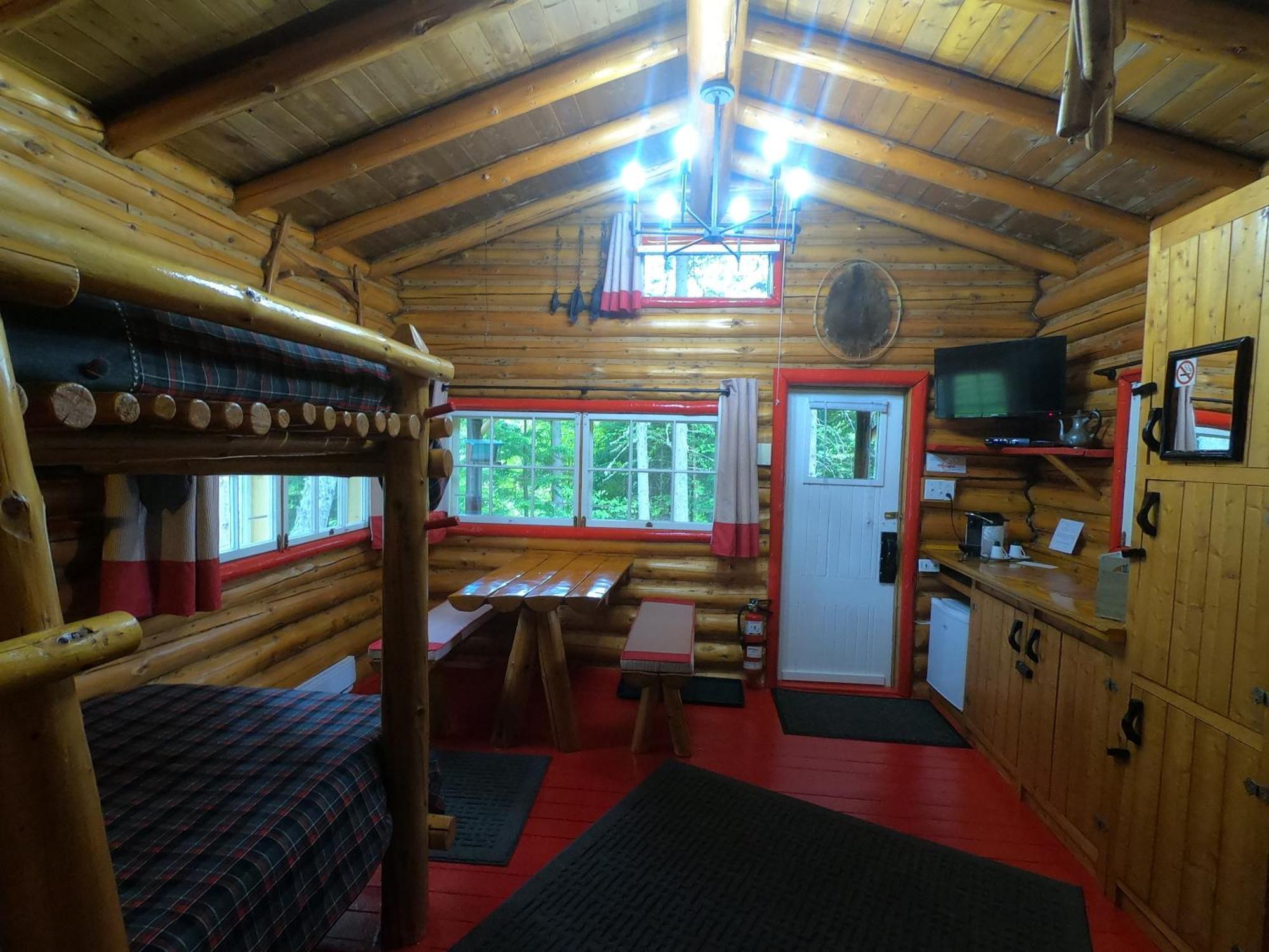 Domaine Le Bostonnais - Le Village En Bois Rond La Tuque Oda fotoğraf