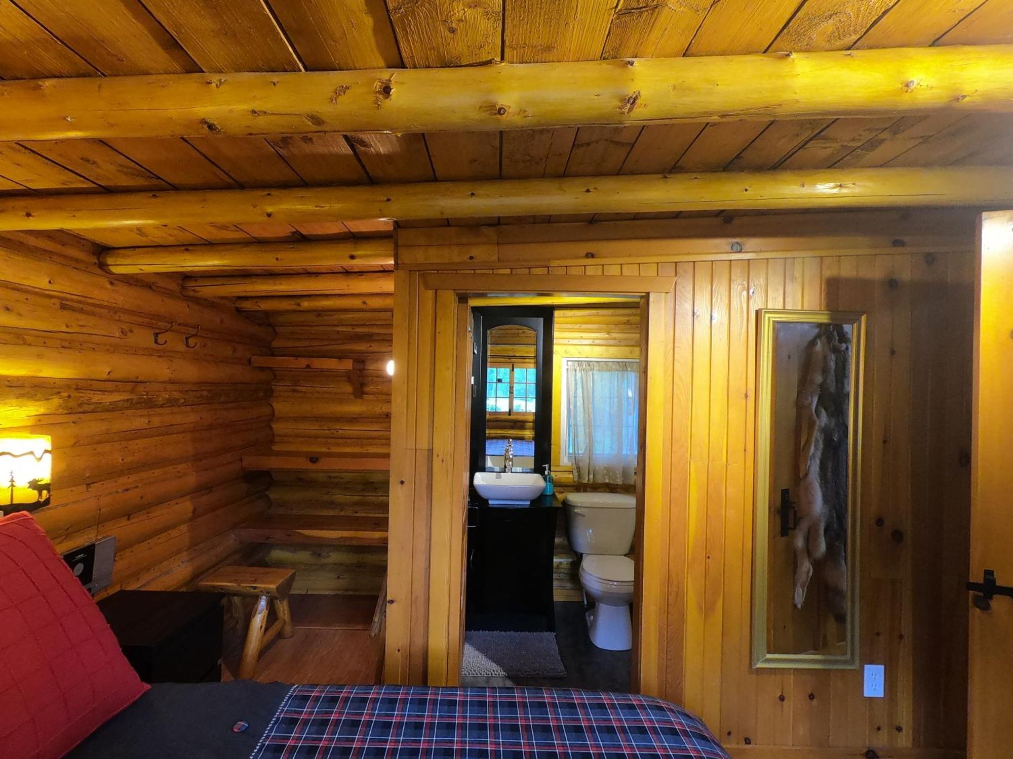 Domaine Le Bostonnais - Le Village En Bois Rond La Tuque Oda fotoğraf